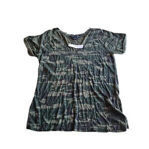 Sanctuary womens Sz L green V neck camo top new